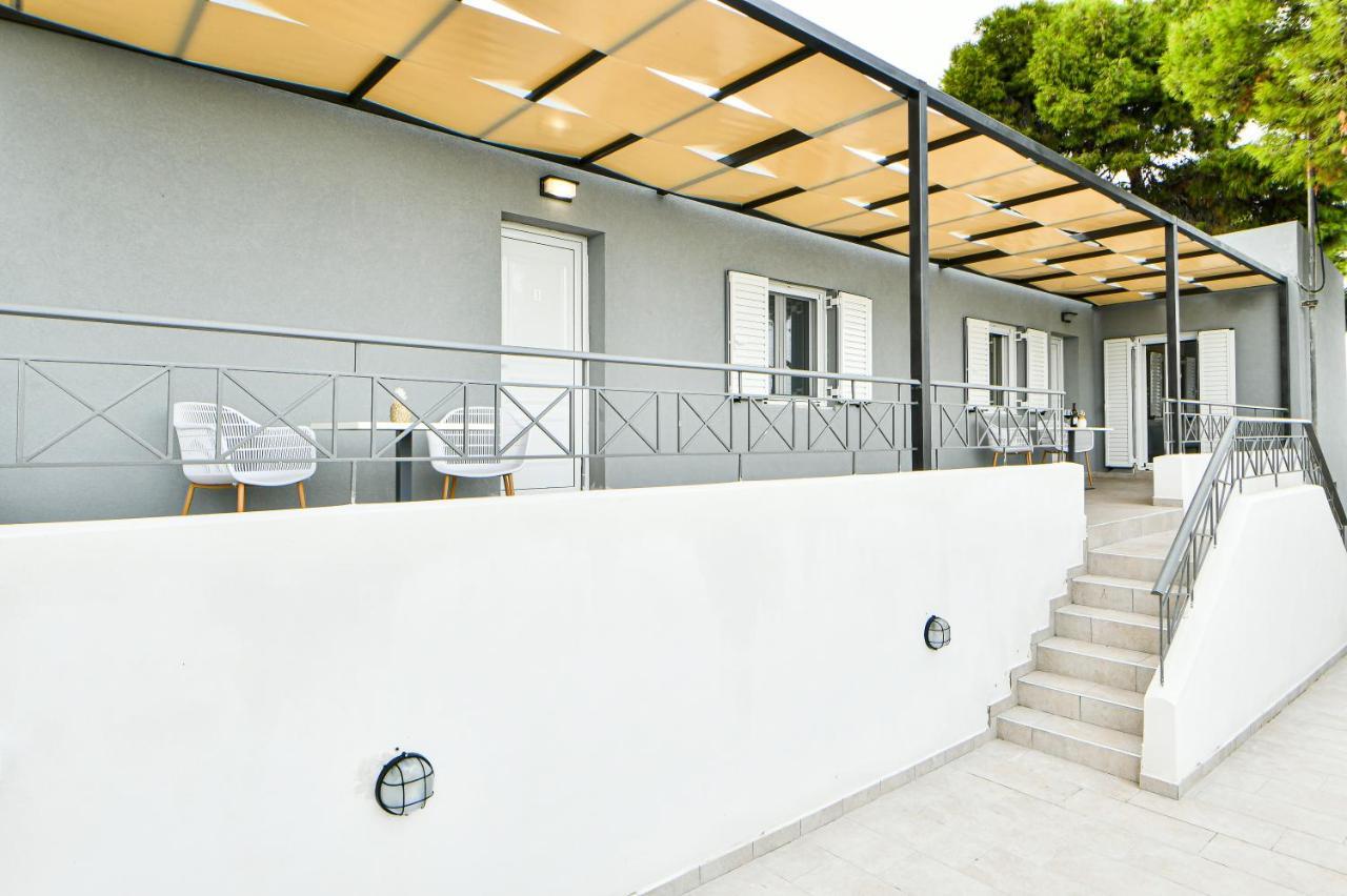 Koukounari Luxury Apartments Vathi  Exterior photo