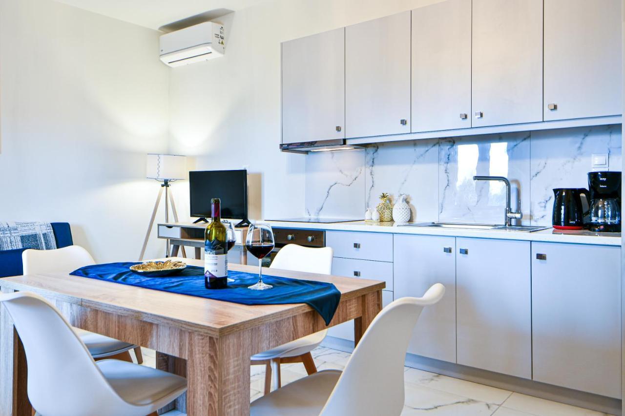 Koukounari Luxury Apartments Vathi  Exterior photo